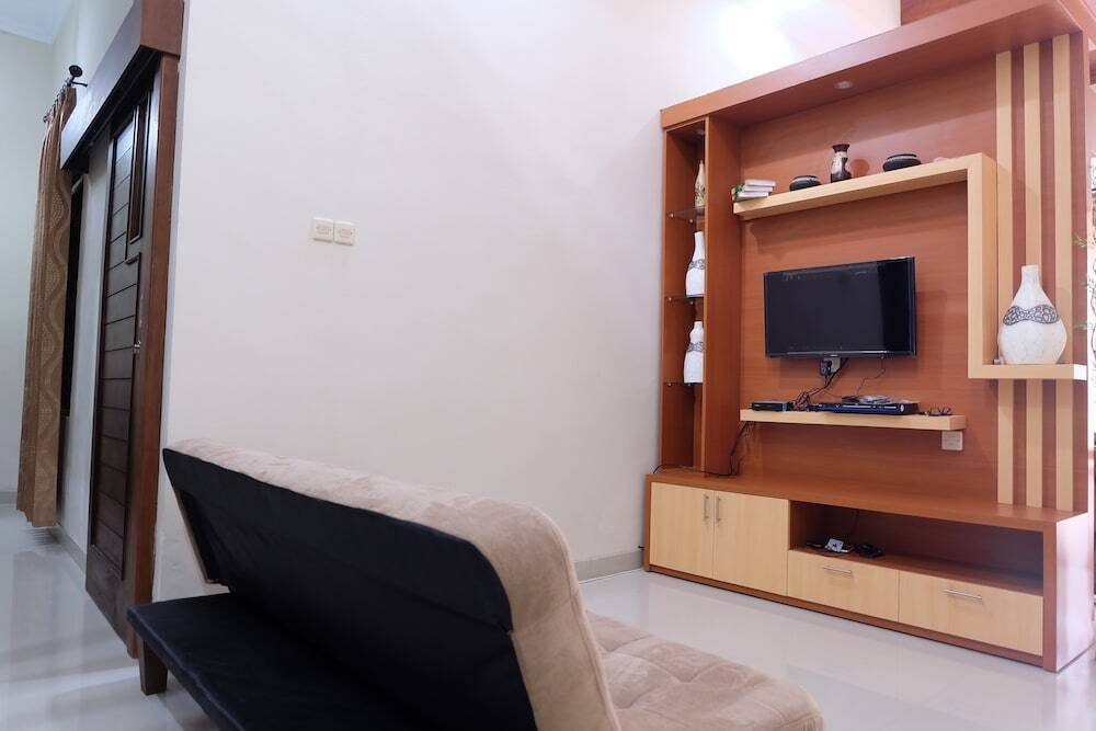Слеман: Simply Homy Guest House UTY Kronggahan