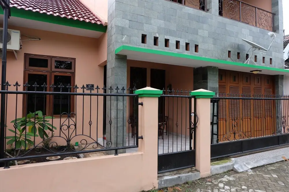 Слеман: Simply Homy Guest House UTY Kronggahan