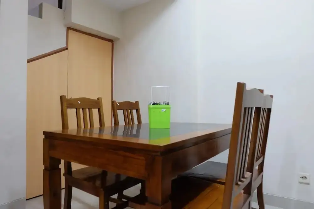 Слеман: Simply Homy Guest House UTY Kronggahan