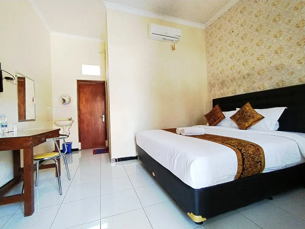 Баньюванги: OYO 521 Majapahit Residence Syariah 1