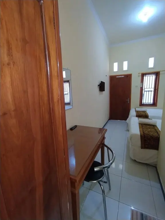 Баньюванги: OYO 521 Majapahit Residence Syariah 1