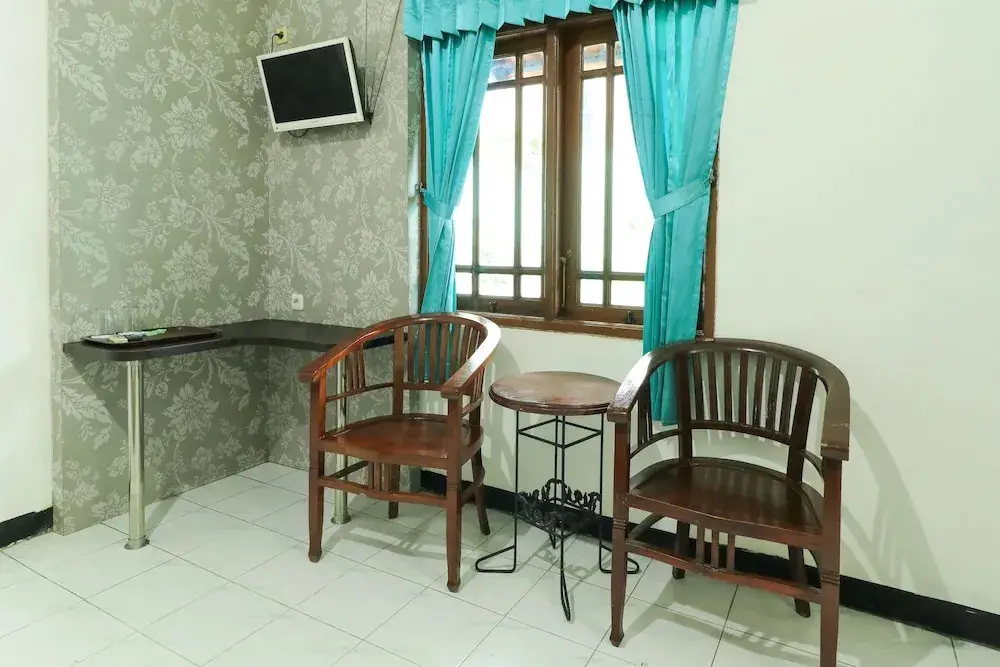 Сурабая: Griya Noumi Hotel