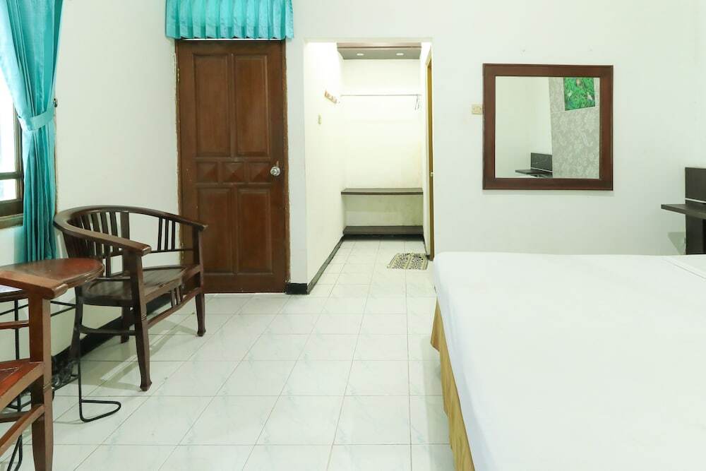 Сурабая: Griya Noumi Hotel