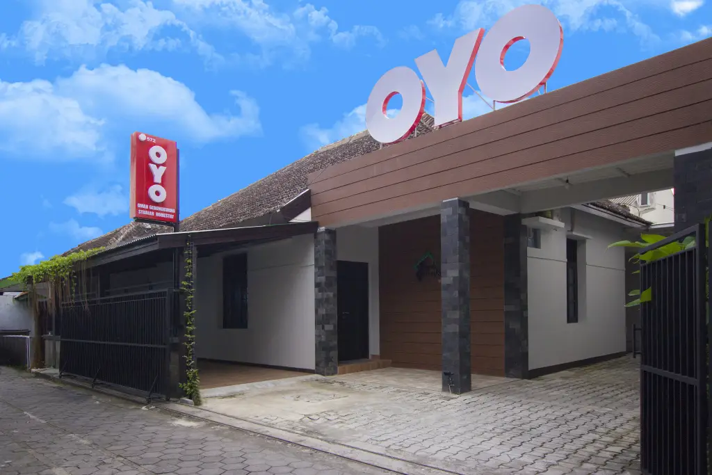 OYO 572 Omah Gedongkuning Syariah Homestay — фото 1