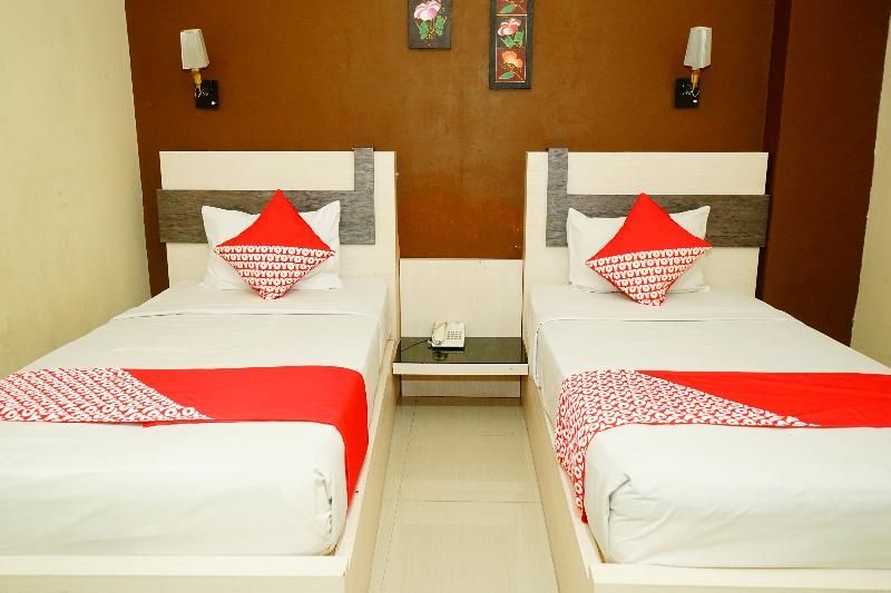 Пангкалпинанг: Oyo 629 Grand Vella Hotel