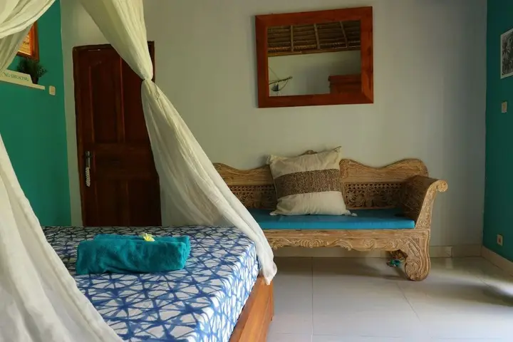 Чангу: Bali Reef House Surfco