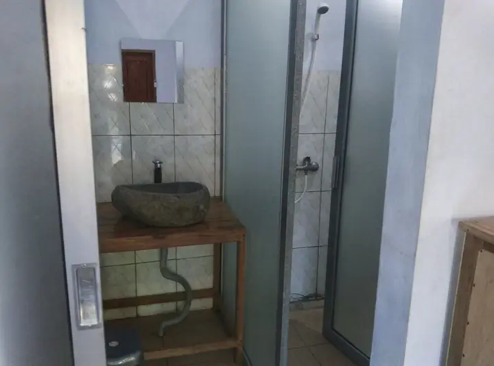 Кута: Sentul Hostel