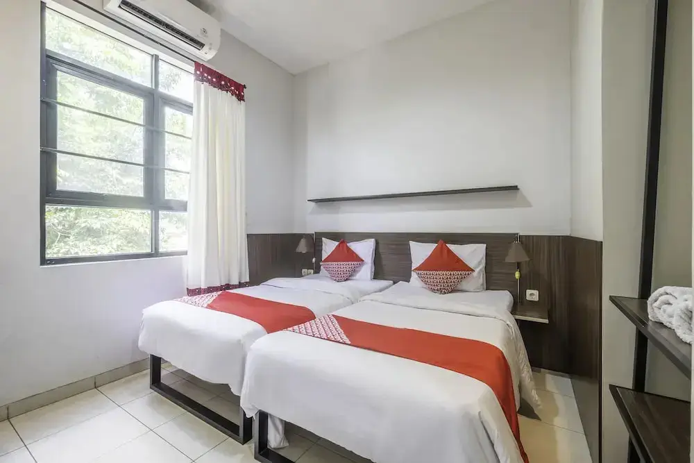 Сореанг: OYO 535 Cileunyi Residence Syariah