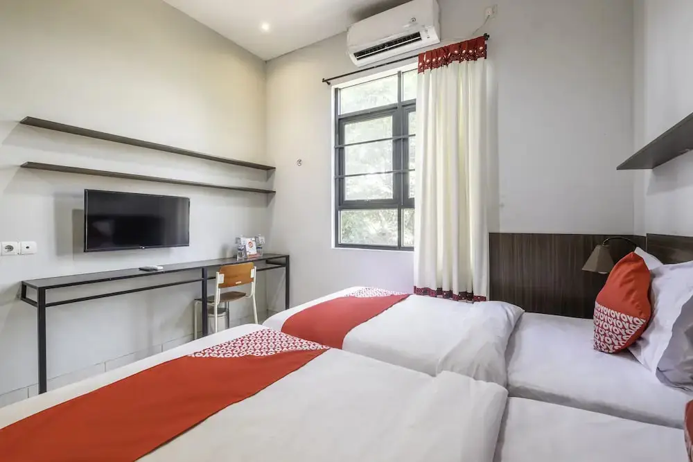 Сореанг: OYO 535 Cileunyi Residence Syariah