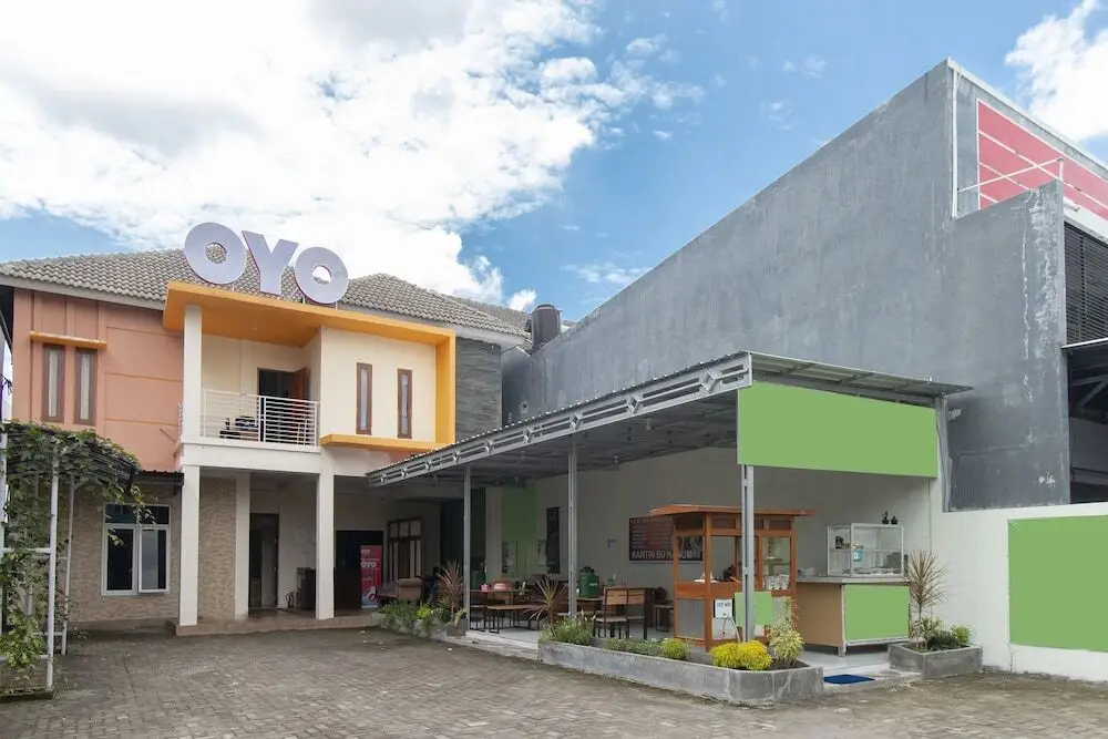 OYO 562 Griya Hanum Syariah — фото 1