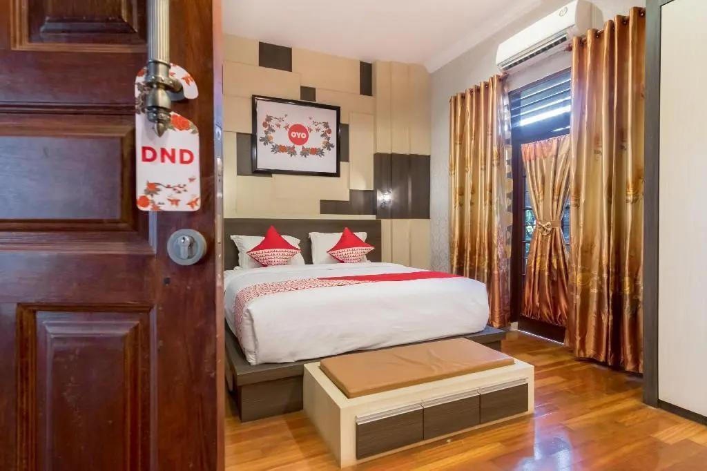 Медан: OYO 619 Naufal Guest House Syariah