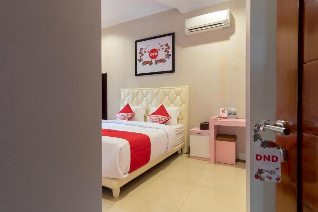 Медан: OYO 619 Naufal Guest House Syariah