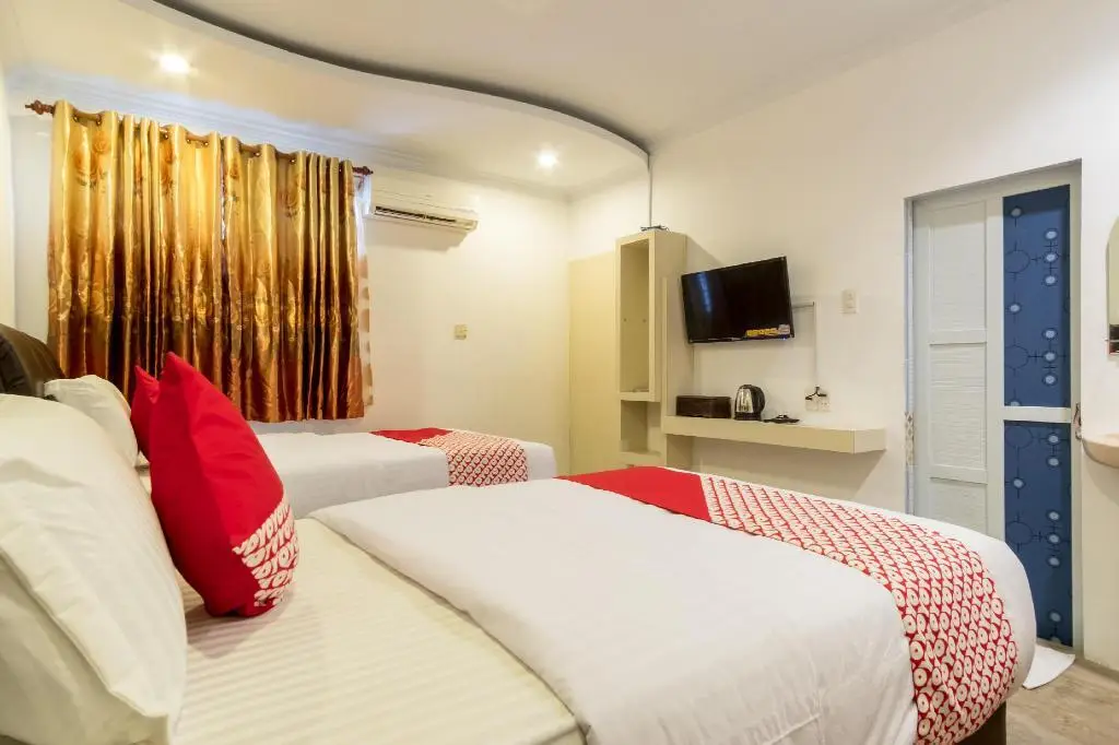 Медан: OYO 619 Naufal Guest House Syariah