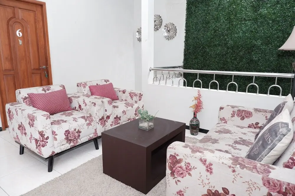 Ngaglik: OYO 703 Omah Olin Guesthouse