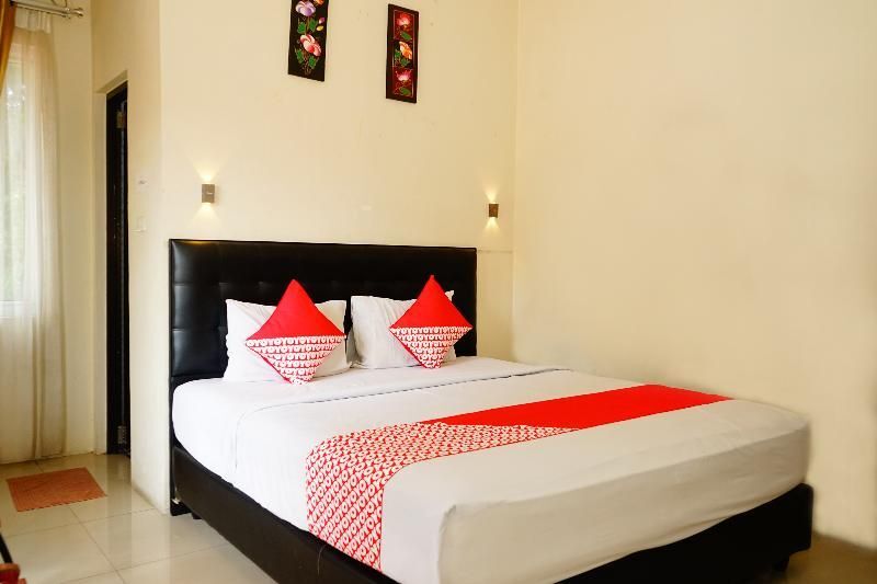 Пангкалпинанг: Oyo 624 Hotel Golden Vella