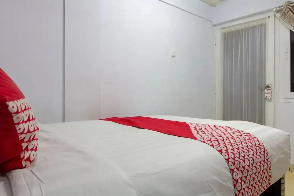 Куруг: OYO 645 Griya Mas Syariah