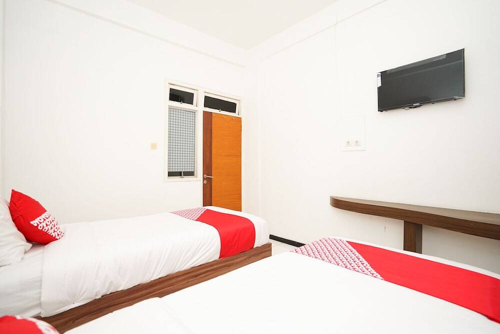 Сурабая: OYO 661 Galaxy Homestay