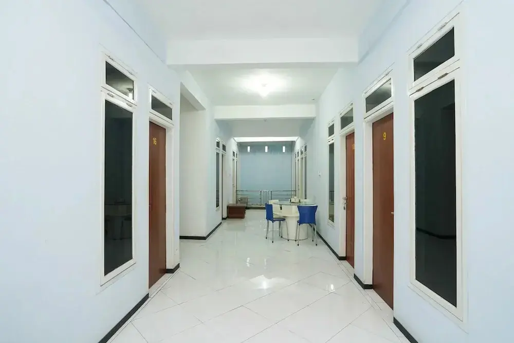 Сурабая: OYO 661 Galaxy Homestay