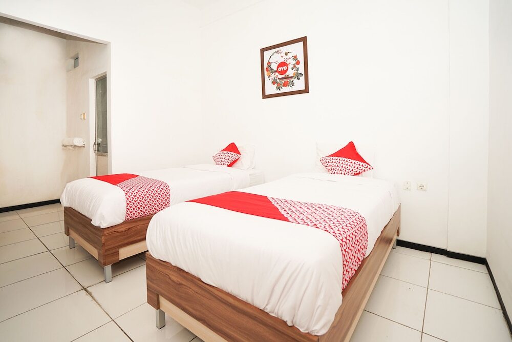 Сурабая: OYO 661 Galaxy Homestay