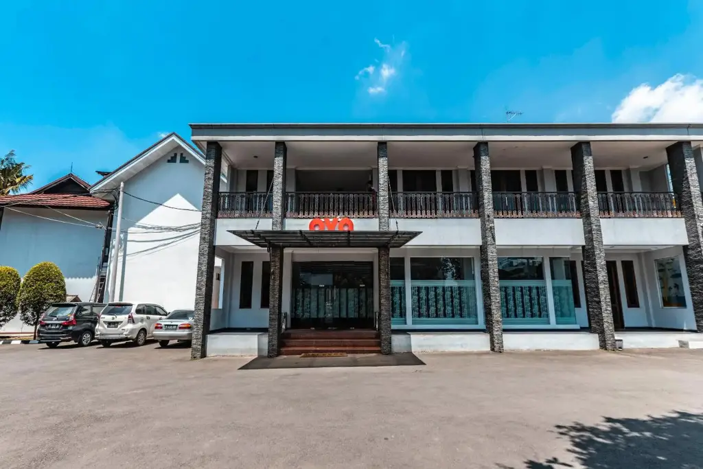 Super OYO 686 Bunga Karang Hotel — фото 1