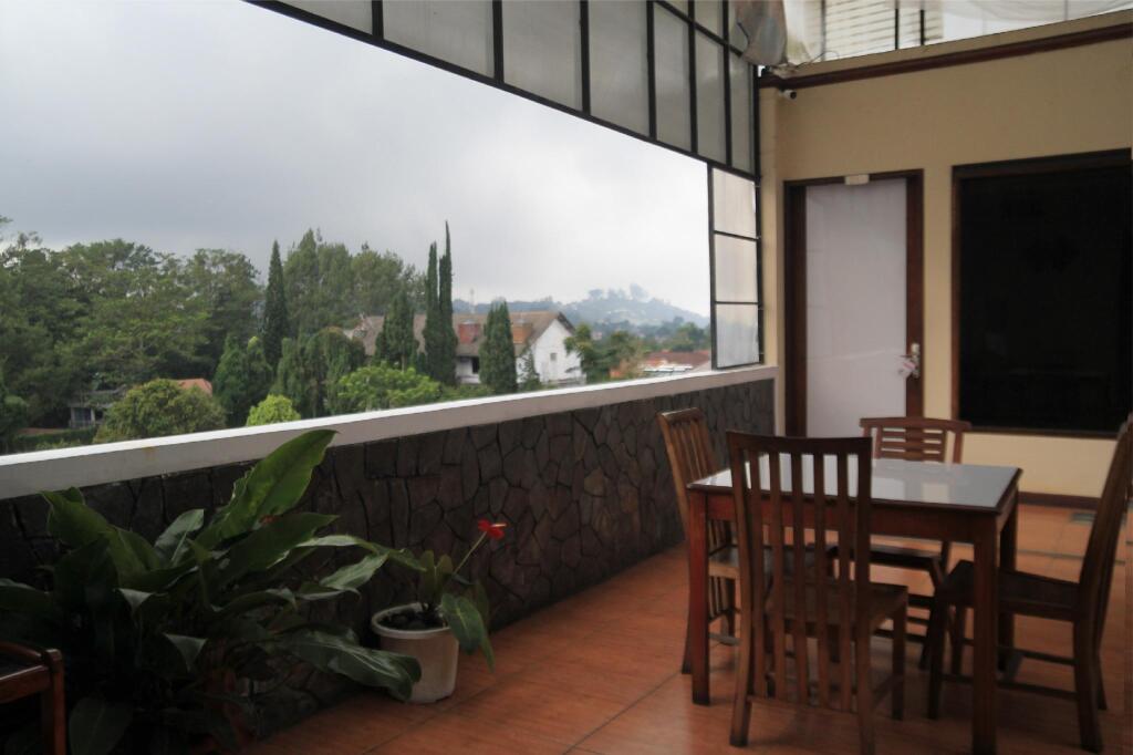 Лембанг: Hotel Hikmat Indah