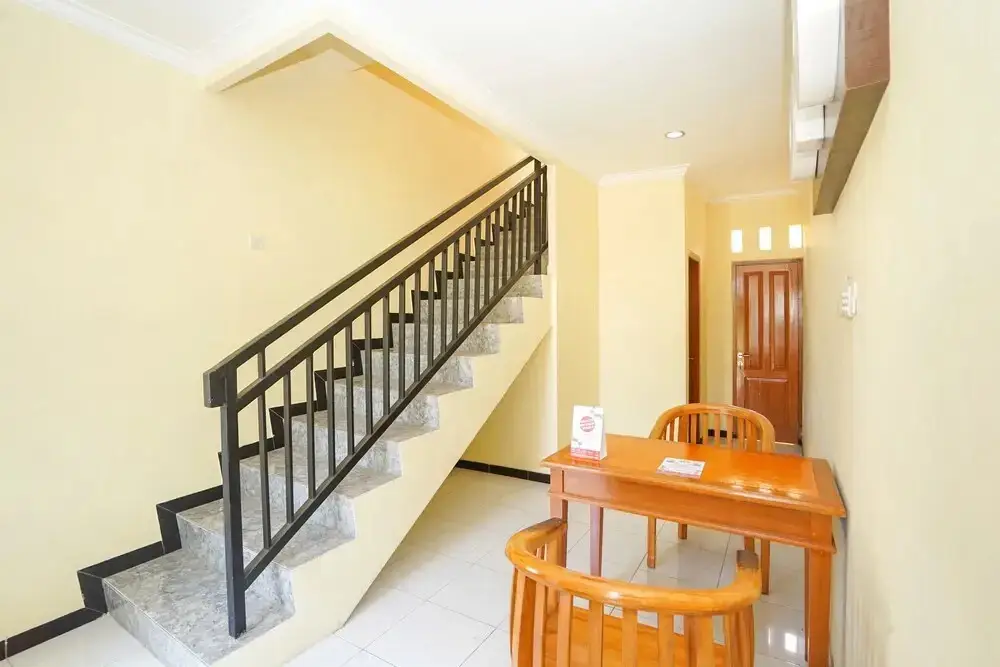 Баньюванги: OYO 522 Majapahit Homestay Syariah 2