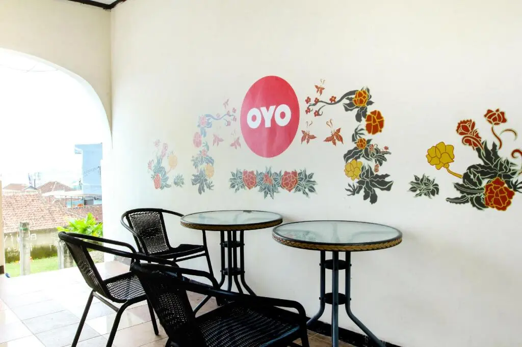 Лембанг: OYO 677 Rianes Family Guest House