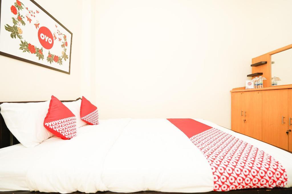 Сурабая: OYO 494 Nadia Homestay Syariah Near RSU Premier Surabaya Kota Surabaya
