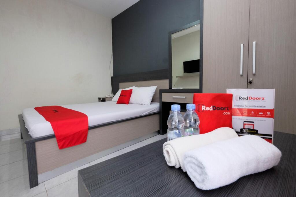 Пурвокерто: RedDoorz near Moro Mall Purwokerto