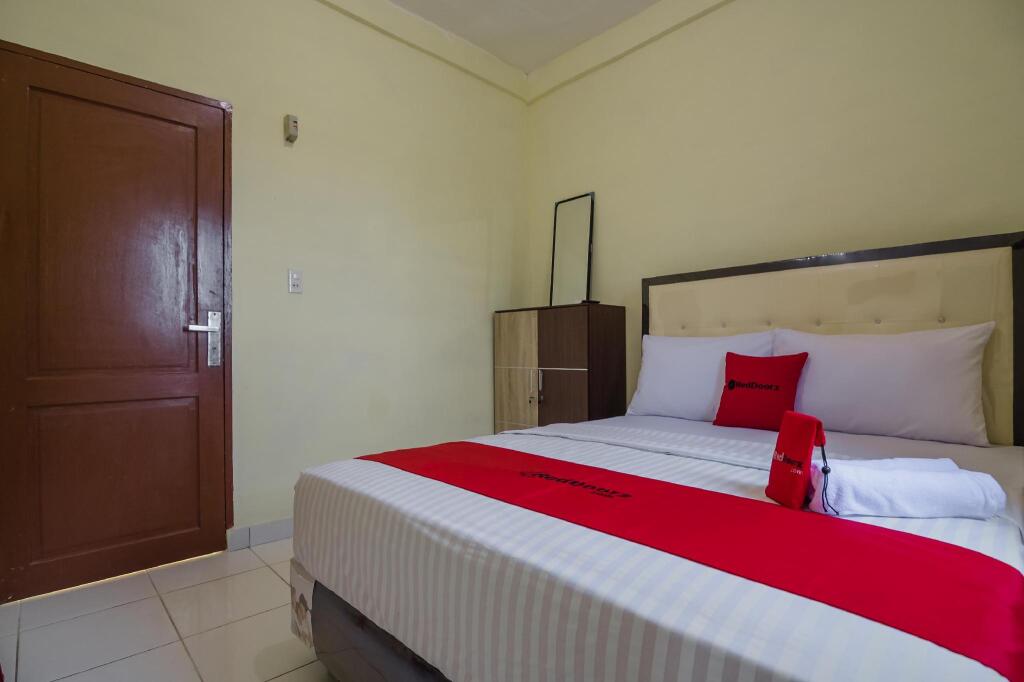 Медан: RedDoorz near Politeknik Negeri Medan