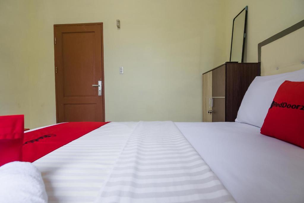 Медан: RedDoorz near Politeknik Negeri Medan