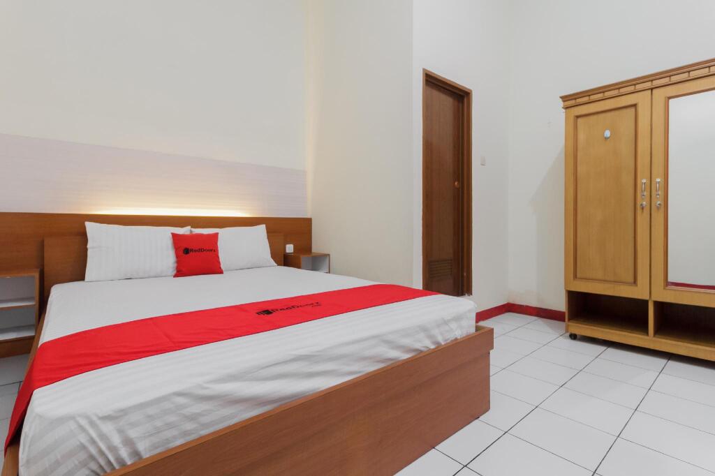 Понтианак: KoolKost Syariah near Ayani Mega Mall Pontianak