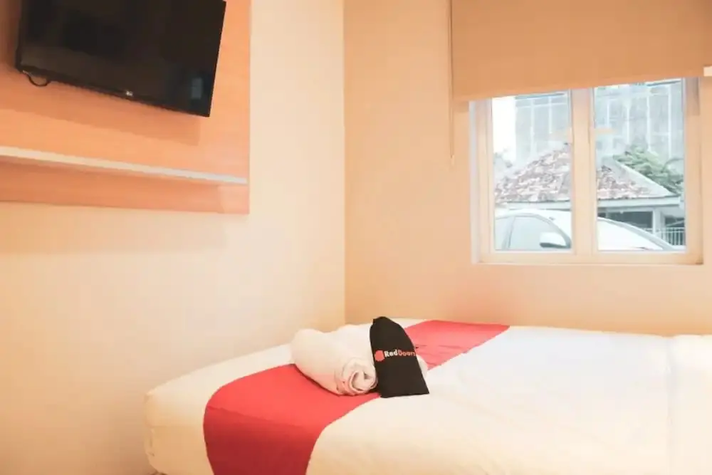 Джакарта: RedDoorz Plus near Manggarai Station 3