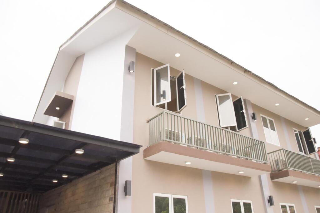 Джакарта: RedDoorz Plus near Manggarai Station 3