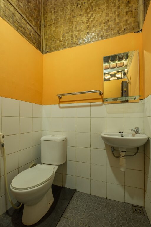 Барос: OYO 644 Grand Yustik Selabintana