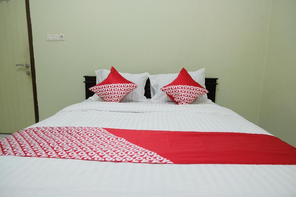 Джамби: OYO 752 Abz Guest House Syariah