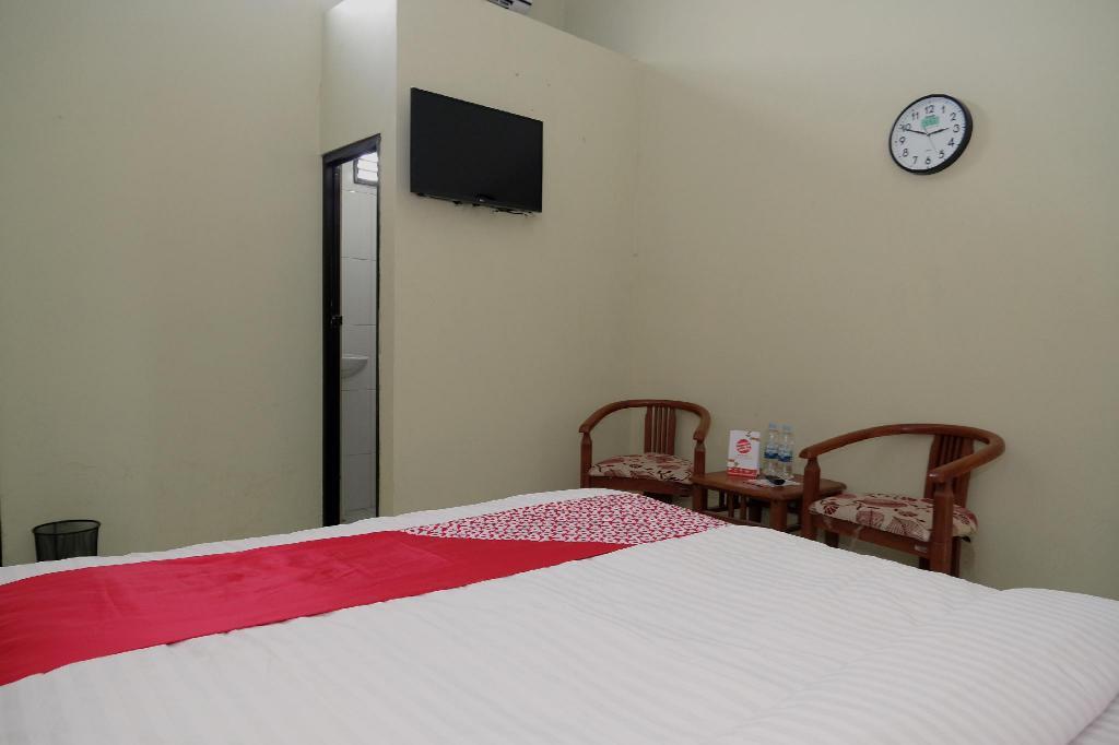Джамби: OYO 752 Abz Guest House Syariah