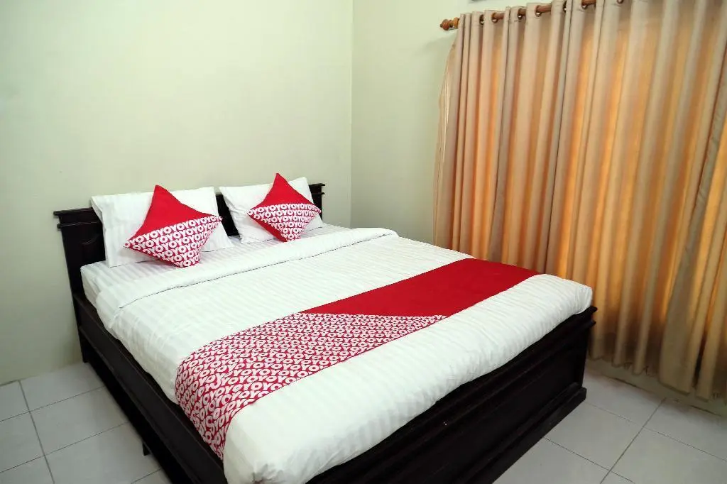 Джамби: OYO 752 Abz Guest House Syariah