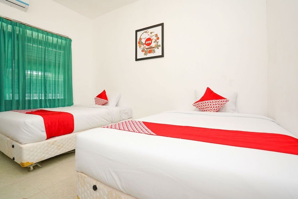 Сурабая: OYO 648 Merapi Inn