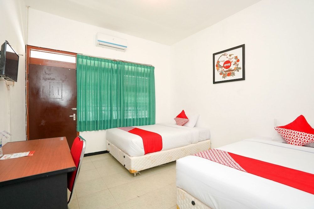 Сурабая: OYO 648 Merapi Inn