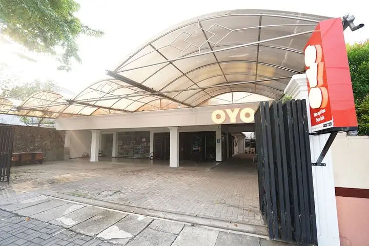 Сурабая: OYO 648 Merapi Inn