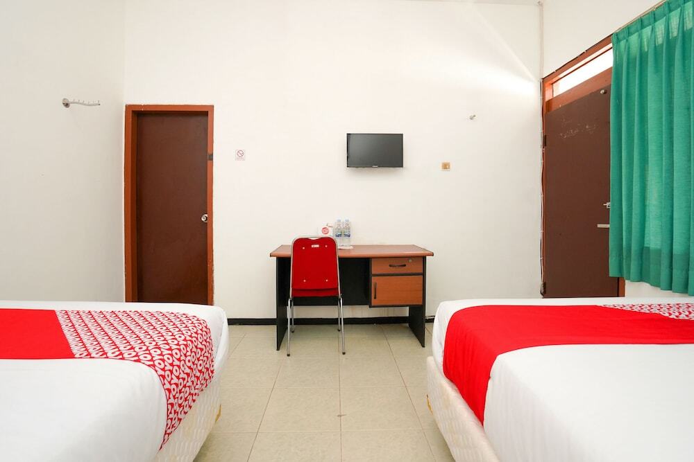 Сурабая: OYO 648 Merapi Inn