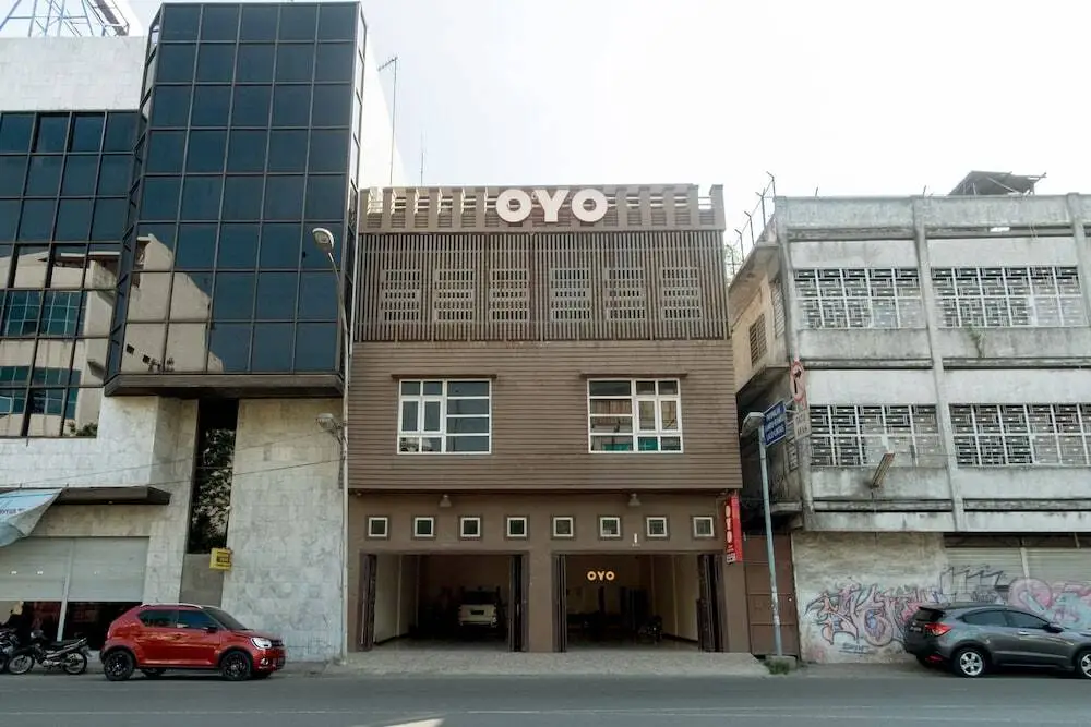 Медан: OYO 786 Sutomo Guest House