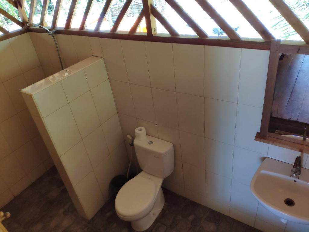 Тодзе Уна-Уна Регентство: Harmony Bay Resort and Dive Center