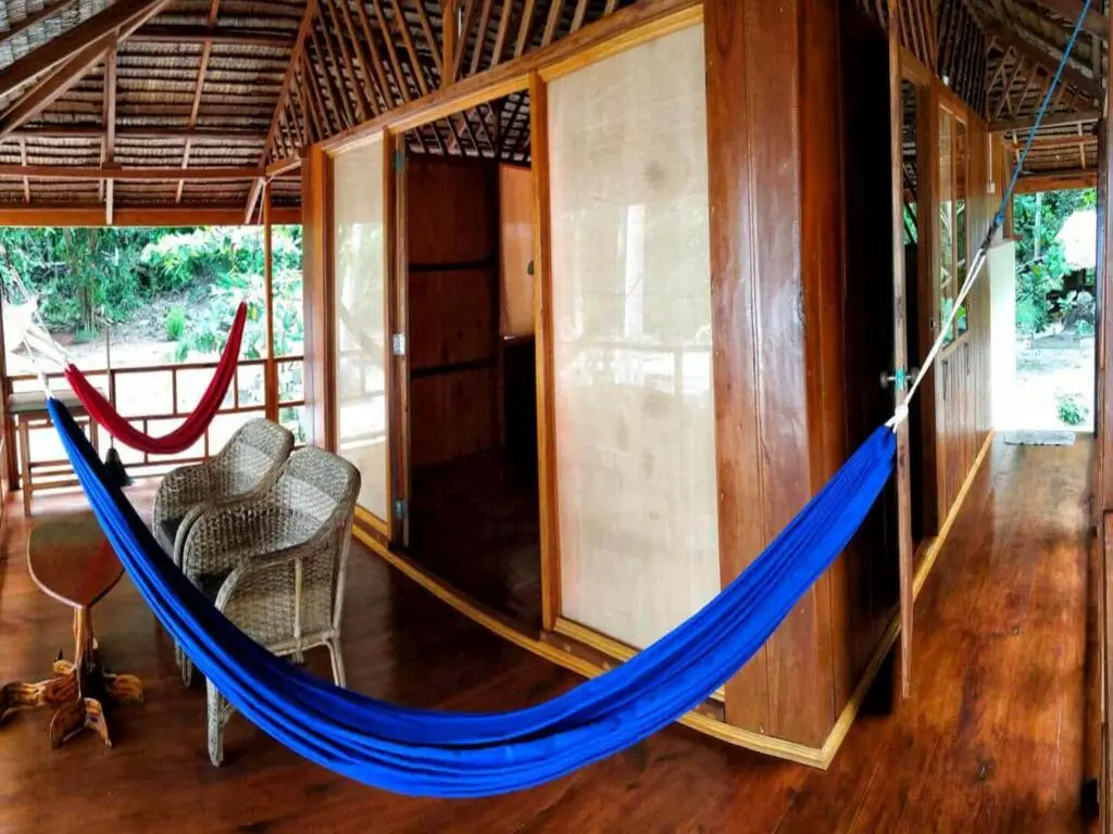Тодзе Уна-Уна Регентство: Harmony Bay Resort and Dive Center
