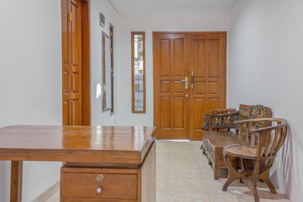 Джакарта: OYO 366 Thamadhiro Residence