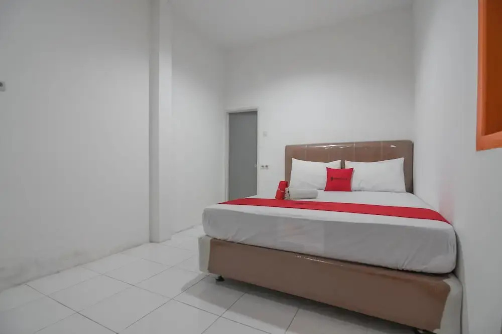 Палембанг: Reddoorz Near Trans Studio Mini Palembang