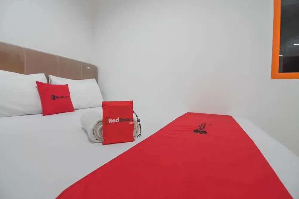 Палембанг: Reddoorz Near Trans Studio Mini Palembang
