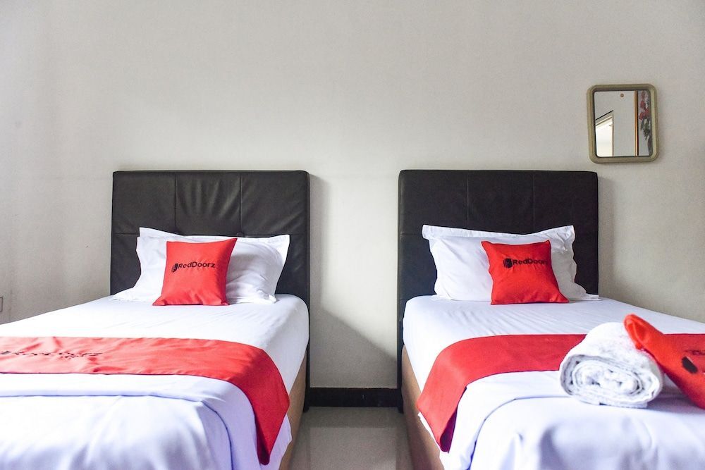 Хасануддин: RedDoorz near Sultan Hasanuddin Airport 2