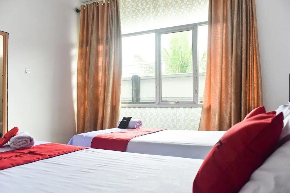 Хасануддин: RedDoorz near Sultan Hasanuddin Airport 2